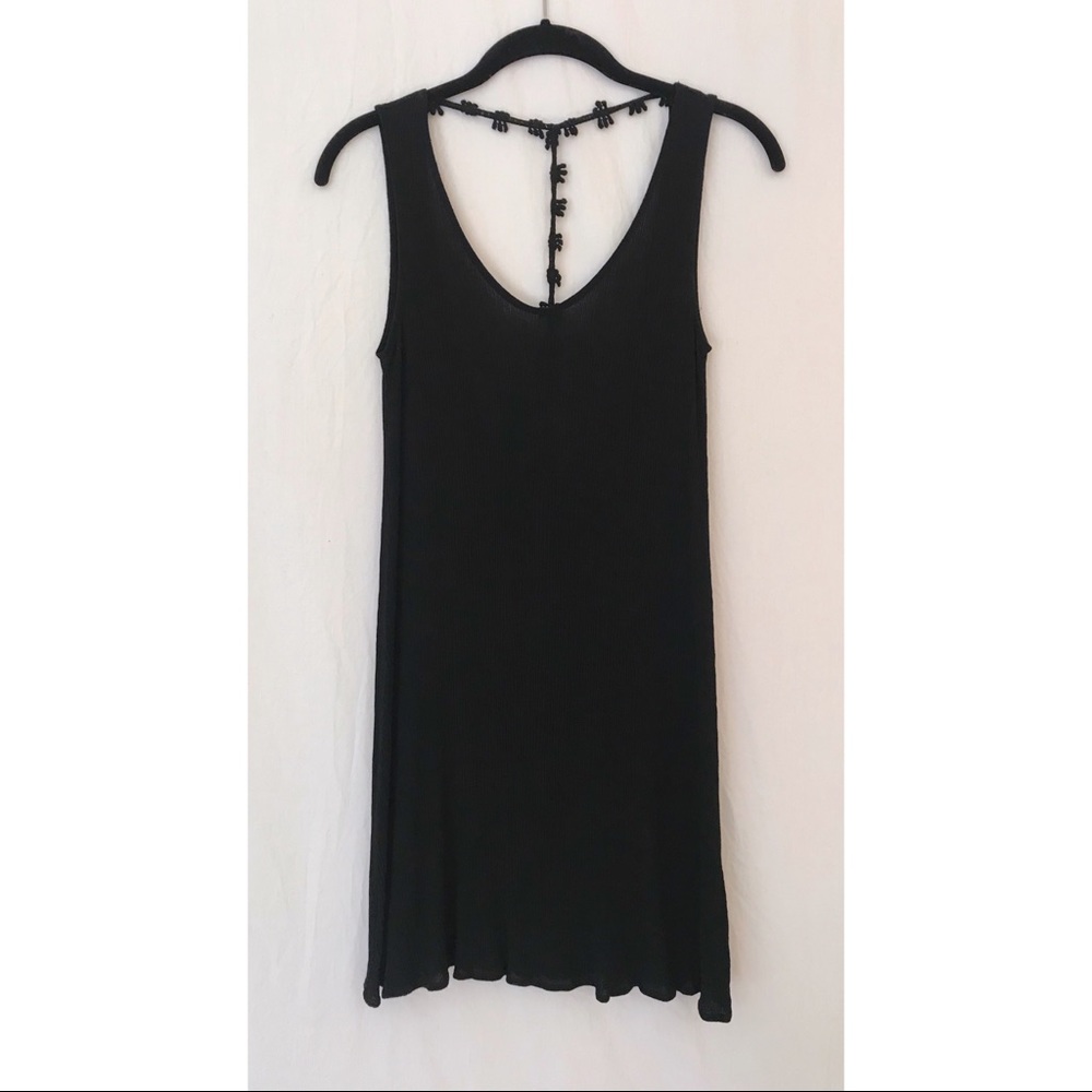 Lani California Little Black Dress With Tiny Flower Detail🌻